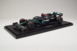 Mercedes AMG Petronas F1 W11 EQ Performance #44 L. Hamilton 91st Win Eifel GP 2020 Rajoitettu Erä 1 200:sta Ilman Ulkopakkausta Minichamps 1:12 Mercedes AMG Petronas F1 W11 EQ Performance #44 L. Hamilton 91st Win Eifel GP 2020 Rajoitettu Erä 1 200:sta Ilman Ulkopakkaus
