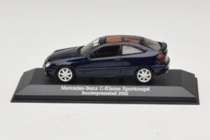 Mercedes C-Class Sportscoupe CL203 Blue Metallic Bundespressball Minichamps 1:43 Mercedes C-Class Sportscoupe CL203 Blue Metallic Bundespressball Minichamps 1:43 MB010 Metalli