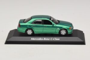 Mercedes C-Class W202 Vihreä Metallic Maxichamps 1:43 940037061 Metalli