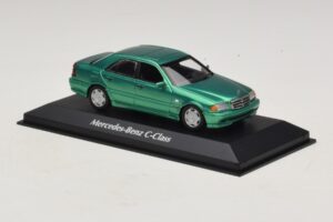 Mercedes C-Class W202 Vihreä Metallic Maxichamps 1:43 940037061 Metalli — kuva 3 / 5
