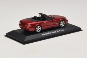 Mercedes SL R230 Punainen Metallic Maxichamps 1:43 940037530 Metalli — kuva 2 / 5