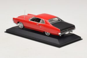Mercury Marauder X-100 Punainen Musta Minichamps 1:43 400082121 Metalli — kuva 3 / 5