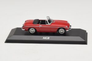 MG MGB Mk1 Punainen Maxichamps 1:43 940131030 Metalli