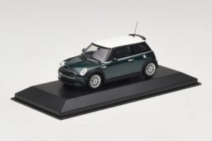 Mini Cooper One R50 Aero Green Valkoisella Katolla Minichamps 1:43 MINI011 Metalli — kuva 2 / 5