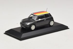 Mini Cooper One R50 Vihreä Saksan Lipulla Minichamps 1:43 MINI033 Metalli — kuva 2 / 5