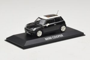 Mini Cooper S R53 Musta Panoraamakatolla Minichamps 1:43 MINI022 Metalli — kuva 2 / 4