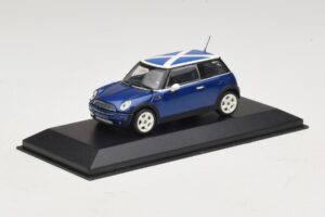 Mini Cooper S R53 Sininen Skotlannin Lipulla Minichamps 1:43 MINI016 Metalli — kuva 2 / 5