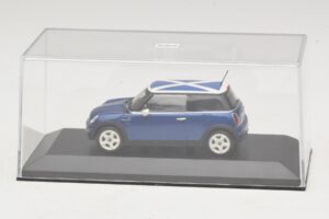 Mini Cooper S R53 Sininen Skotlannin Lipulla Minichamps 1:43 MINI016 Metalli — kuva 4 / 5