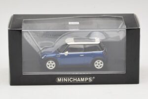 Mini Cooper S R53 Tummansininen Panoraamakatolla Minichamps 1:43 MINI021 Metalli — kuva 4 / 4