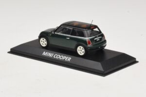 Mini Cooper S R53 Tummanvihreä Mustalla Katolla Minichamps 1:43 MINI023 Metalli — kuva 3 / 5