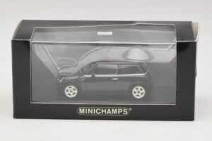Mini Cooper S R53 Tummanvihreä Mustalla Katolla Minichamps 1:43 MINI023 Metalli — kuva 5 / 5