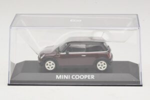 Mini Cooper S R53 Tummanpunainen Mustalla Katolla Minichamps 1:43 MINI028 Metalli — kuva 4 / 5