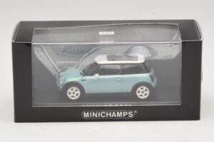 Mini Cooper S R53 Vaaleansininen Metallic Panoraamakatolla Minichamps 1:43 MINI018 Metalli — kuva 4 / 4