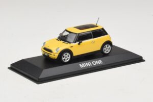Mini Cooper S R53 Liquid Yellow Panoraamakatolla Minichamps 1:43 MINI013 Metalli — kuva 2 / 4