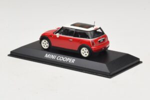 Mini Cooper S R53 Punainen Panoraamakatolla Minichamps 1:43 MINI024 Metalli — kuva 3 / 5