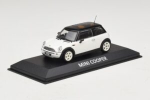 Mini Cooper S R53 Valkoinen Mustalla Katolla Minichamps 1:43 MINI027 Metalli — kuva 2 / 4