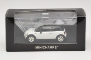 Mini Cooper S R53 Valkoinen Mustalla Katolla Minichamps 1:43 MINI027 Metalli — kuva 4 / 4