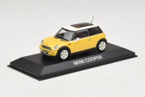 Mini Cooper S R53 Keltainen Keltaisella Panoraamakatolla Minichamps 1:43 MINI029 Metalli — kuva 2 / 4
