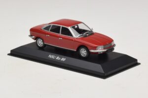 NSU Ro 80 Punainen Maxichamps 1:43 940015402 Metalli — kuva 3 / 5
