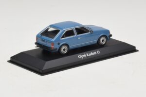 Opel Kadett D Sininen Maxichamps 1:43 940044100 Metalli — kuva 2 / 5