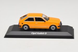 Opel Kadett D Oranssi Maxichamps 1:43 940044101 Metalli
