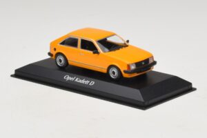 Opel Kadett D Oranssi Maxichamps 1:43 940044101 Metalli — kuva 3 / 5