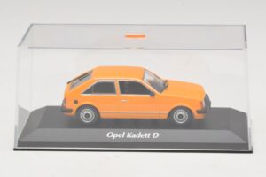 Opel Kadett D Oranssi Maxichamps 1:43 940044101 Metalli — kuva 4 / 5