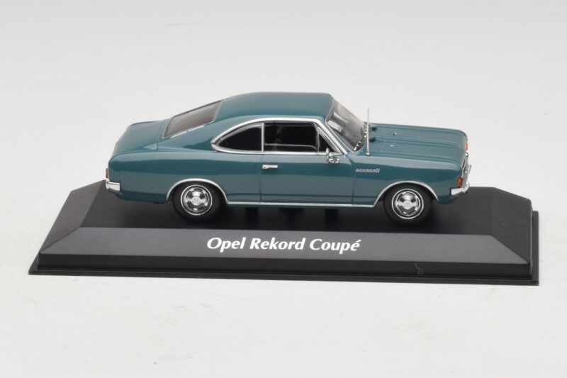 Opel Rekord C Coupe Sininen Maxichamps 1:43 940046121 Metalli