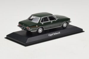 Opel Rekord D Tummanvihreä Maxichamps 1:43 940044001 Metalli — kuva 2 / 5