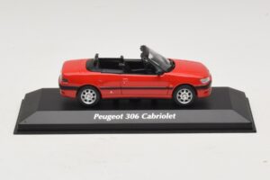 Peugeot 306 Avoauto Punainen Maxichamps 1:43 940112830 Metalli