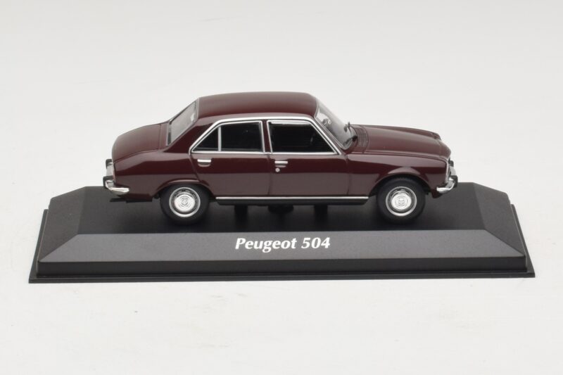 Peugeot 504 Tummanpunainen Maxichamps 1:43 940112500 Metalli