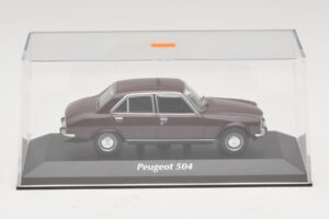 Peugeot 504 Tummanpunainen Maxichamps 1:43 940112500 Metalli — kuva 4 / 5