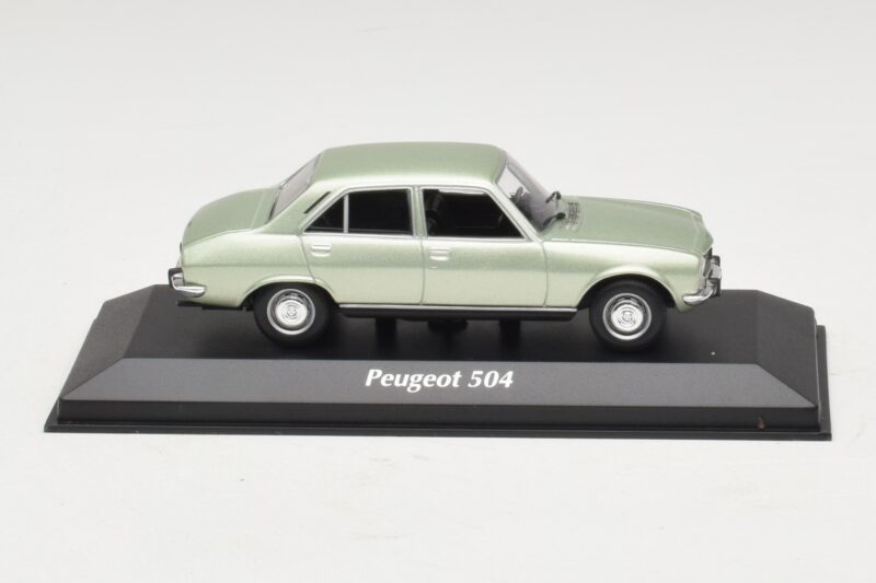 Peugeot 504 Vaaleanvihreä Metallinen Maxichamps 1:43 940112501 Metalli