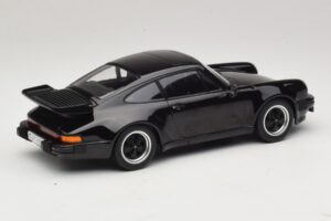 Porsche 911 930 Turbo 3.3 Musta KK-Scale 1:18 KKDC181443 Metalli — kuva 2 / 6