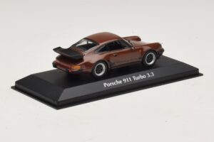 Porsche 911 930 Turbo 3.3 Ruskea Maxichamps 1:43 940069001 Metalli — kuva 2 / 5