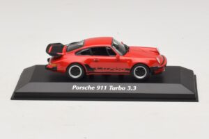 Porsche 911 930 Turbo 3.3 Punainen Maxichamps 1:43 940069000 Metalli