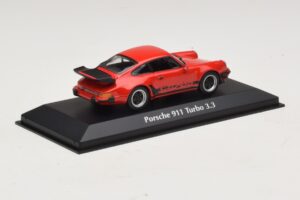 Porsche 911 930 Turbo 3.3 Punainen Maxichamps 1:43 940069000 Metalli — kuva 2 / 5