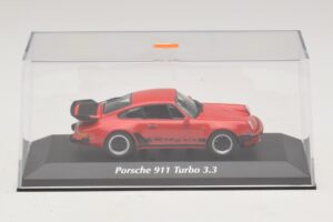 Porsche 911 930 Turbo 3.3 Punainen Maxichamps 1:43 940069000 Metalli — kuva 4 / 5