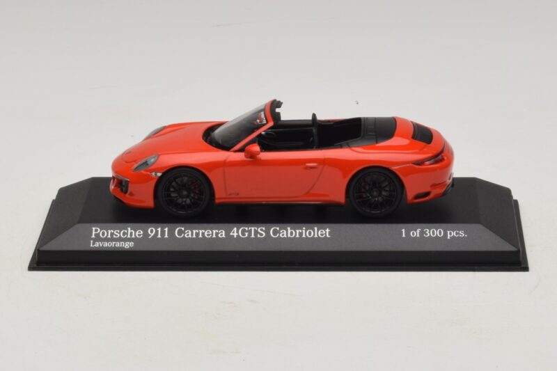 Porsche 911 991.1 Carrera 4 GTS Avoauto Oranssi Minichamps 1:43 410067331 Metalli