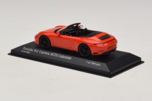 Porsche 911 991.1 Carrera 4 GTS Avoauto Oranssi Minichamps 1:43 410067331 Metalli — kuva 3 / 5