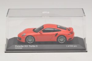 Porsche 911 991.1 Turbo S Oranssi Minichamps 1:43 410067171 Metalli — kuva 4 / 5
