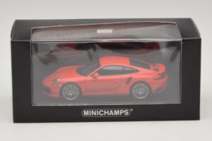 Porsche 911 991.1 Turbo S Oranssi Minichamps 1:43 410067171 Metalli — kuva 5 / 5