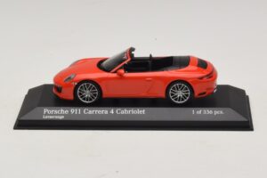 Porsche 911 991.2 Carrera 4 Avoauto Oranssi Minichamps 1:43 410067231 Metalli