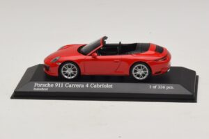 Porsche 911 991.2 Carrera 4 Avoauto Punainen Minichamps 1:43 410067230 Metalli