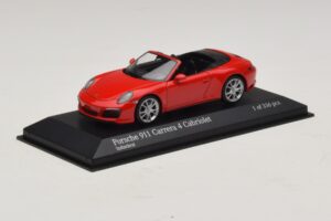Porsche 911 991.2 Carrera 4 Avoauto Punainen Minichamps 1:43 410067230 Metalli — kuva 2 / 5