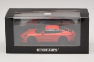 Porsche 911 991.2 Carrera 4 GTS Oranssi Minichamps 1:43 410067321 Metalli — kuva 5 / 5