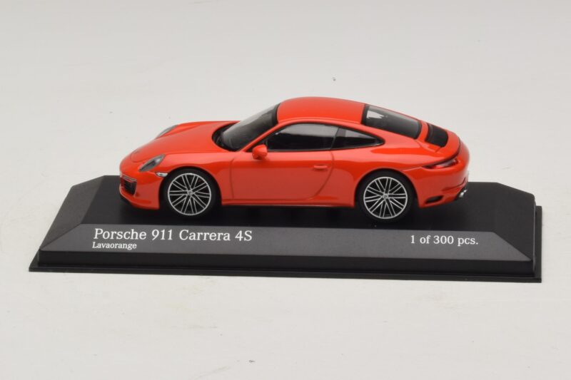 Porsche 911 991.2 Carrera 4S Oranssi Minichamps 1:43 410067241 Metalli