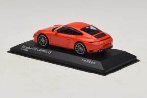 Porsche 911 991.2 Carrera 4S Oranssi Minichamps 1:43 410067241 Metalli — kuva 3 / 5