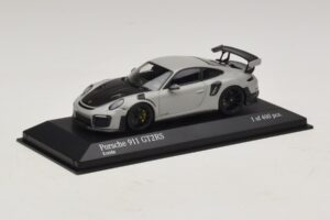 Porsche 911 991.2 GT2 RS Chalk Minichamps 1:43 410067237 Metalli — kuva 2 / 5
