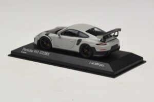 Porsche 911 991.2 GT2 RS Chalk Minichamps 1:43 410067237 Metalli — kuva 3 / 5